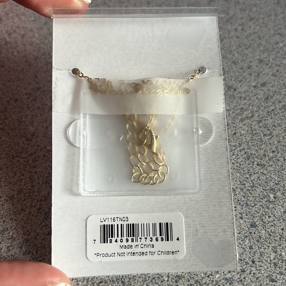 Gold and iridescent heart pendant necklace - Picture 2 of 3